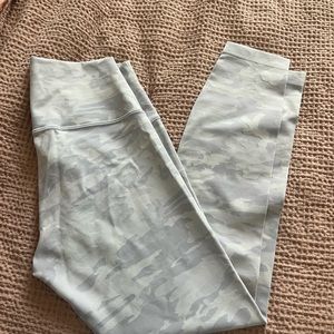 lululemon wunder under legging 25 inch white camo